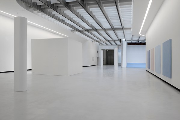 Image 4 of 19