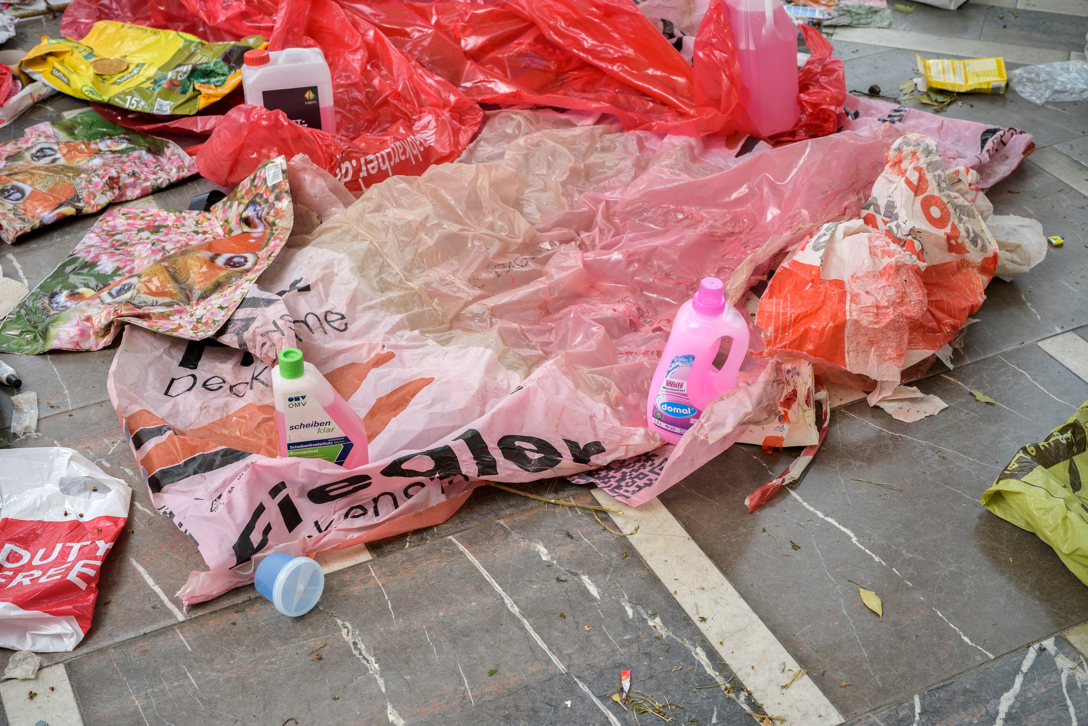 Jason Dodge, Paul Thek, Untitled at Schinkel Pavillon, photo 12