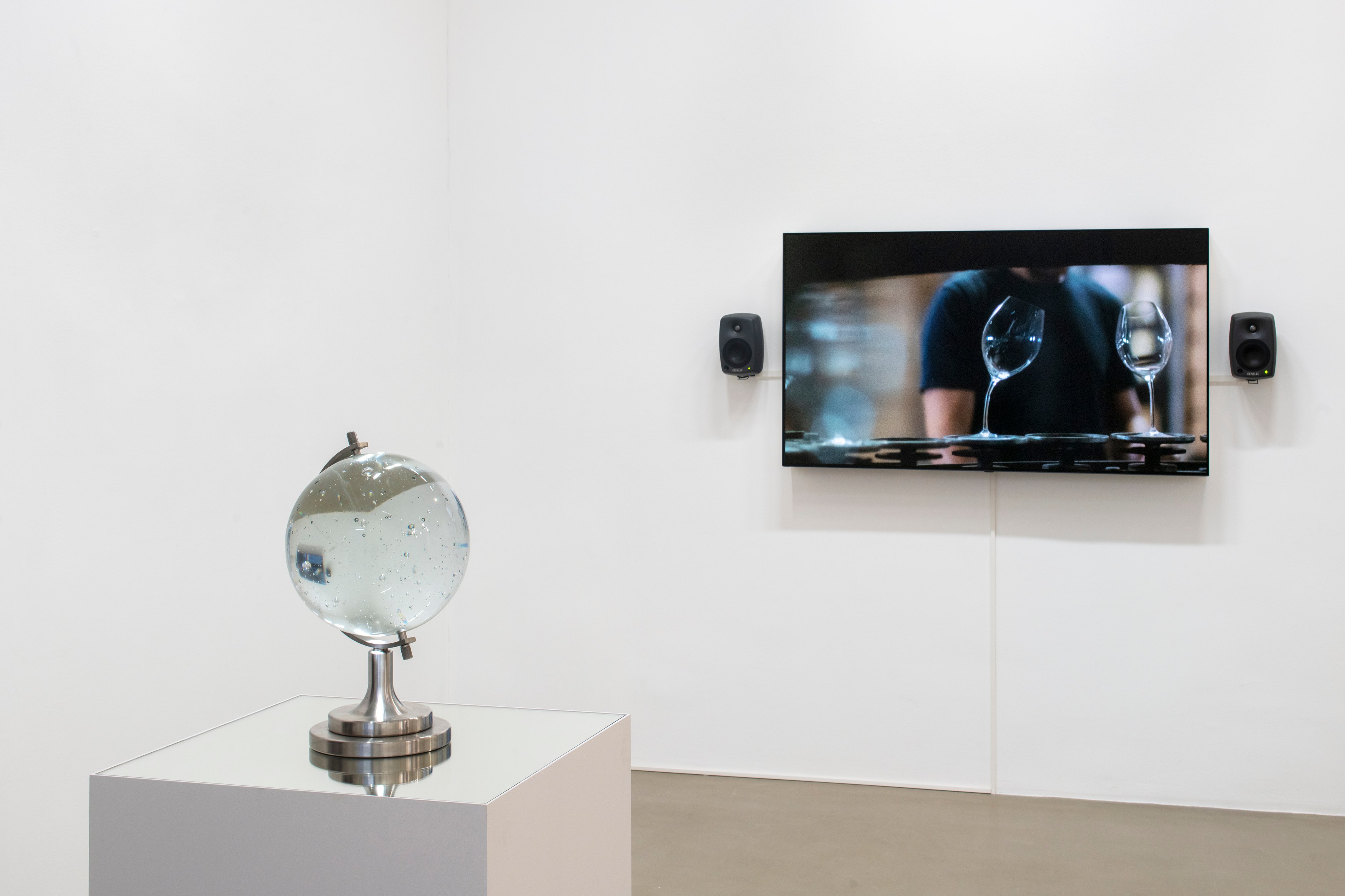 Seen in a crystal ball, Seen in a crystal ball at Galerie Chantal Crousel, photo 14