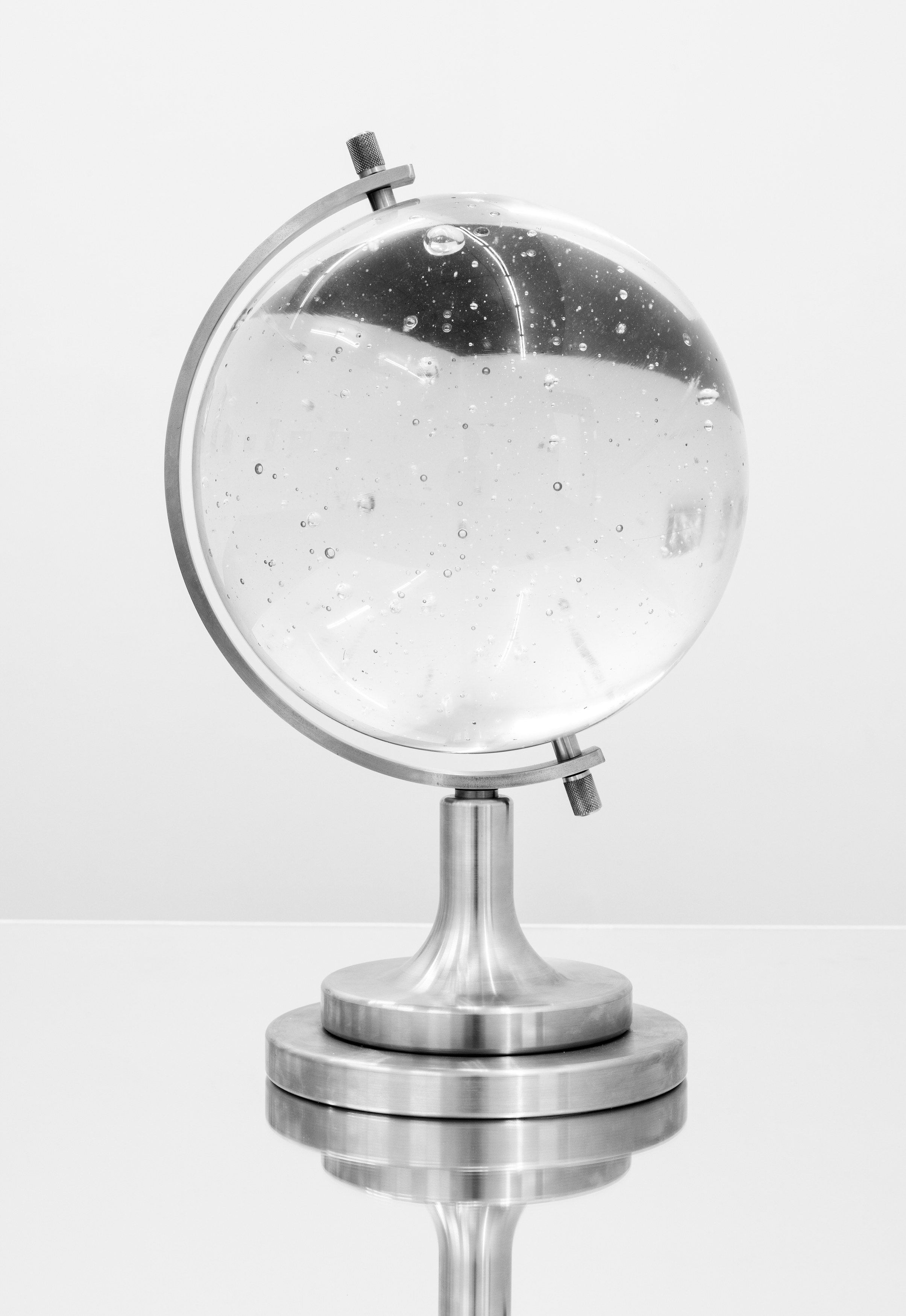 Seen in a crystal ball, Seen in a crystal ball at Galerie Chantal Crousel, photo 33