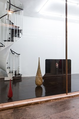 Image 2 of 12