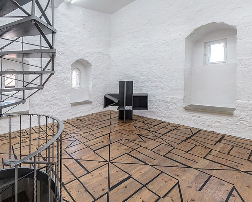 Image 3 of 9