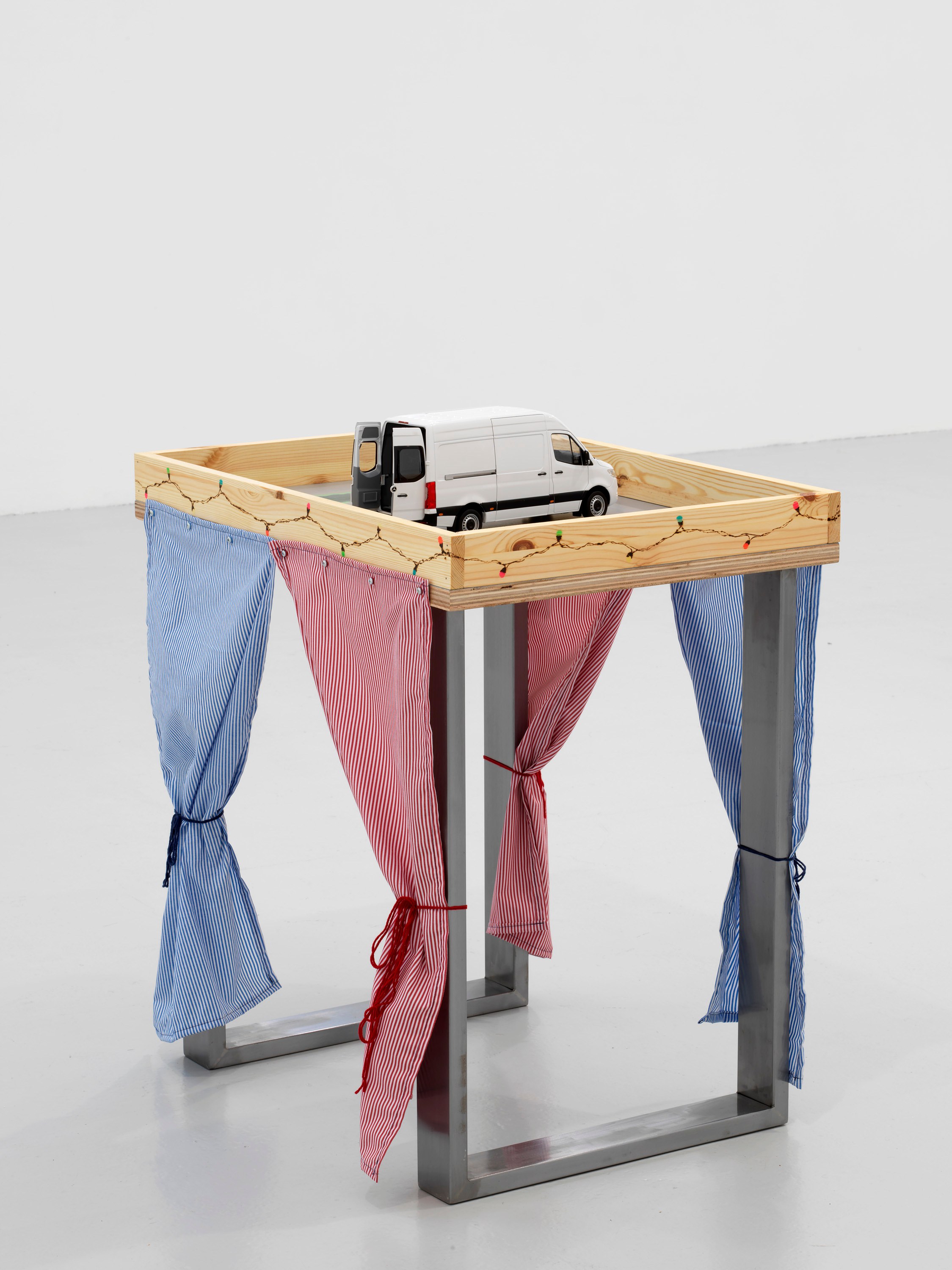 Guendalina Cerruti, Zoe Williams, Playful Agressions at greengrassi & Corvi-Mora, London, photo 24