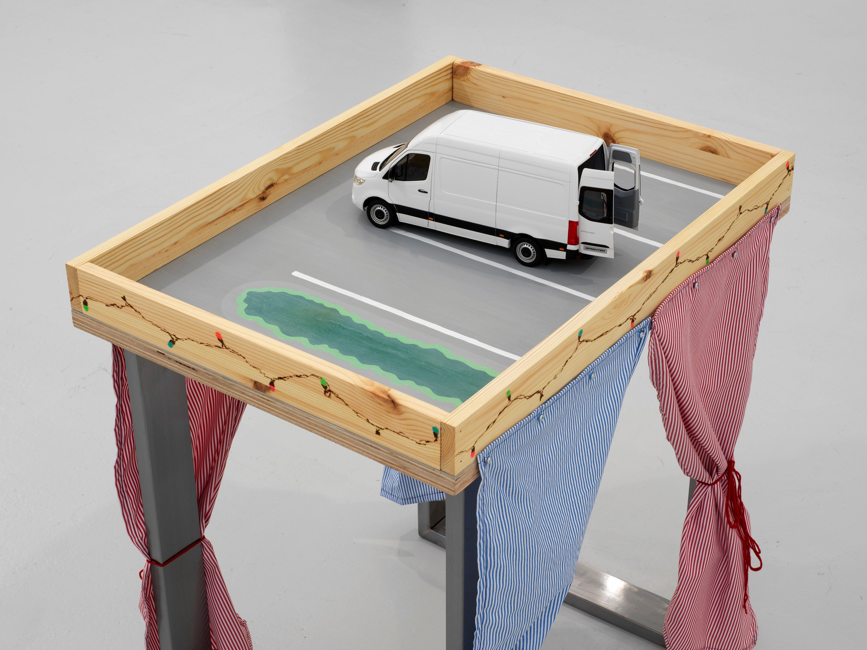 Guendalina Cerruti, Zoe Williams, Playful Agressions at greengrassi & Corvi-Mora, London, photo 26