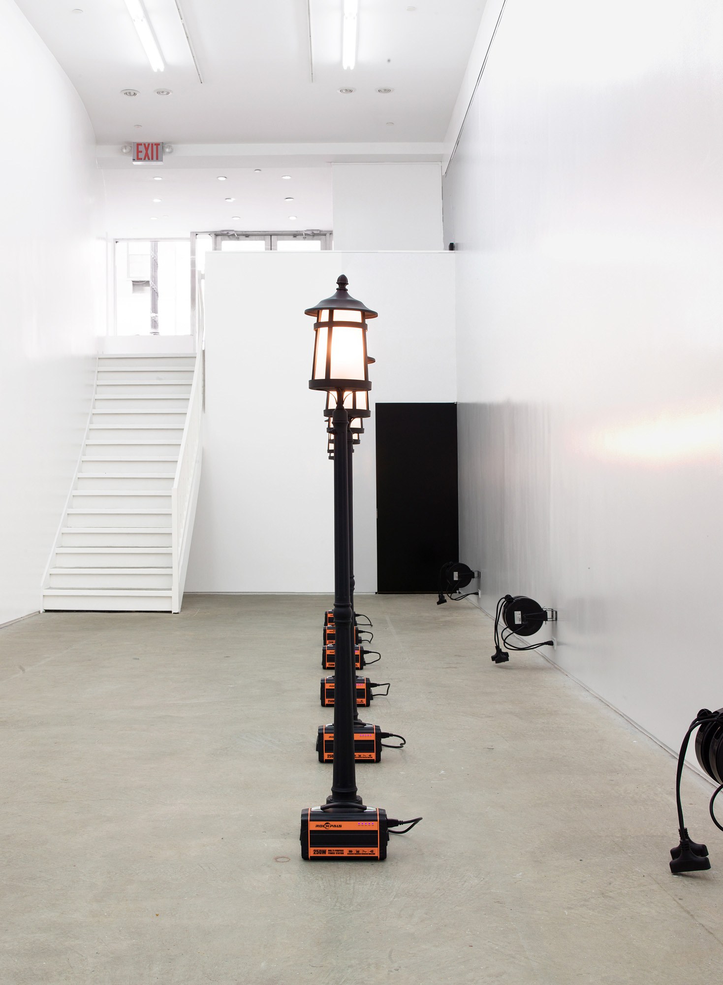 Ghislaine Leung, Power Relations at Maxwell Graham, photo 10