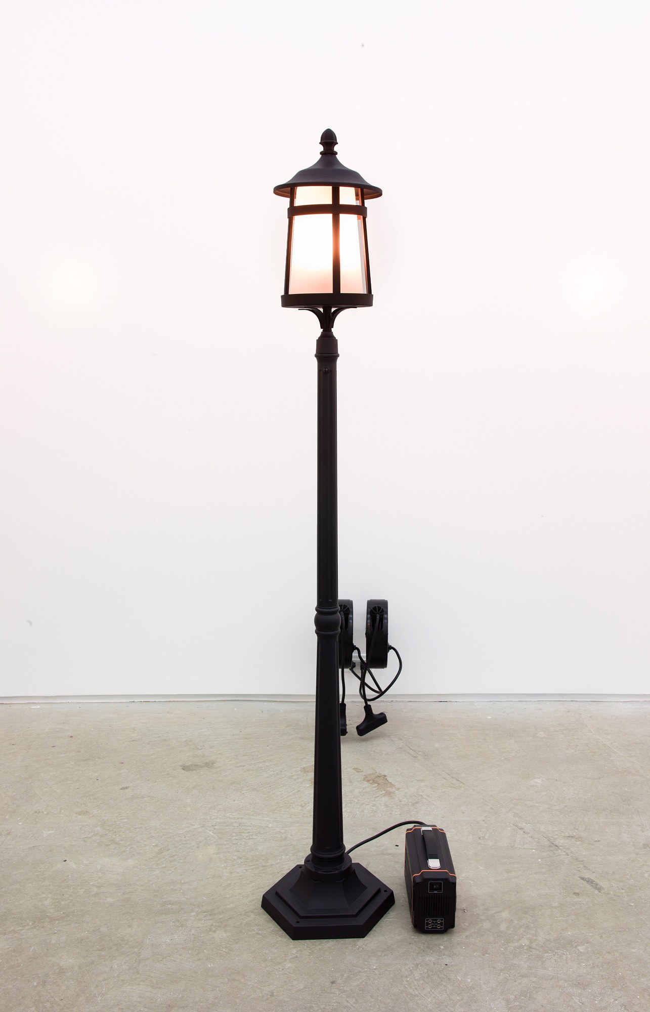 Ghislaine Leung, Power Relations at Maxwell Graham, photo 12