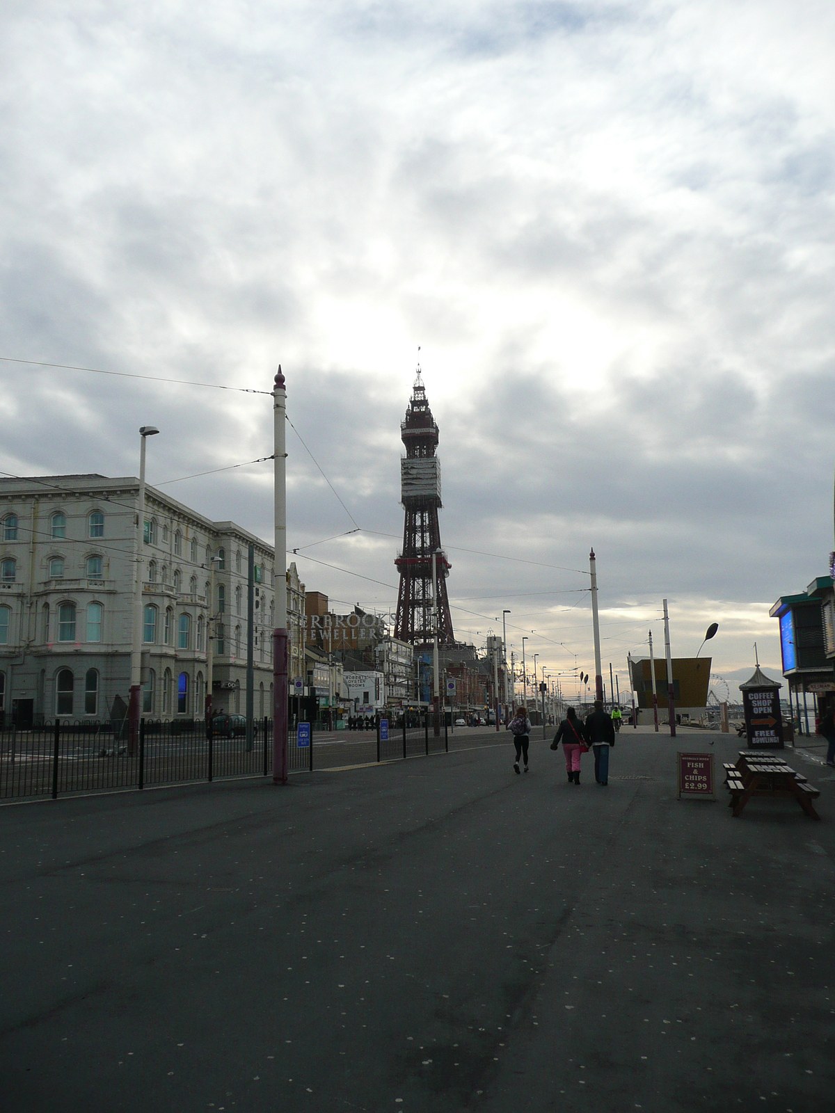 Scott King, Totem Motif at Between Bridges, photo 26
