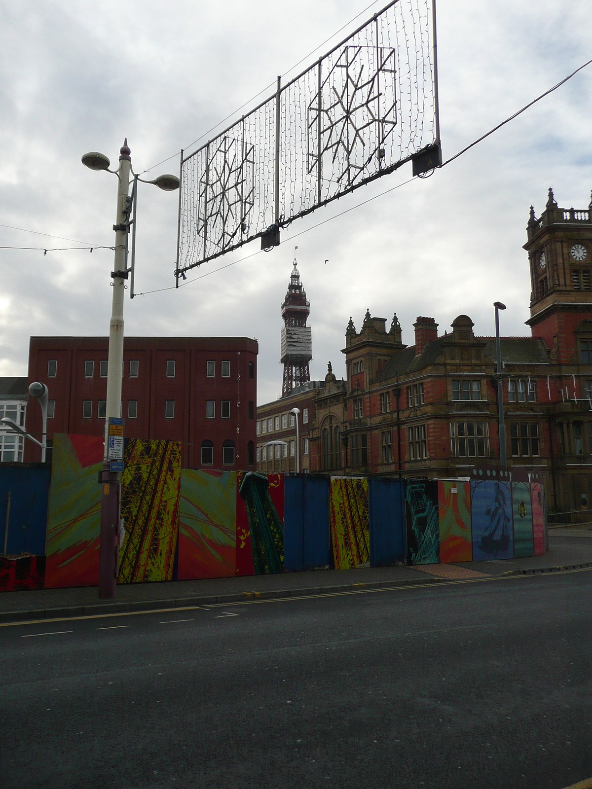 Scott King, Totem Motif at Between Bridges, photo 27