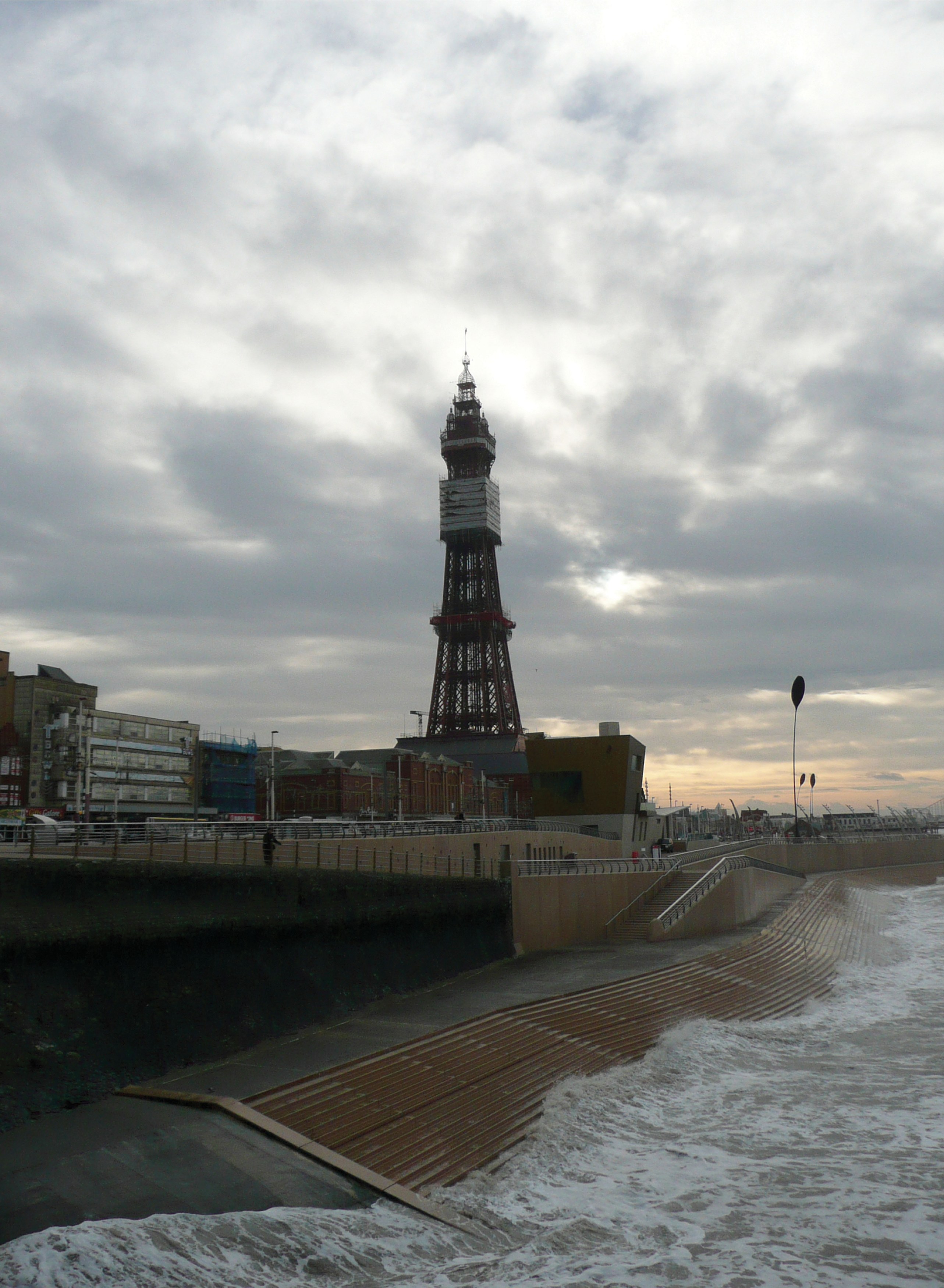 Scott King, Totem Motif at Between Bridges, photo 36