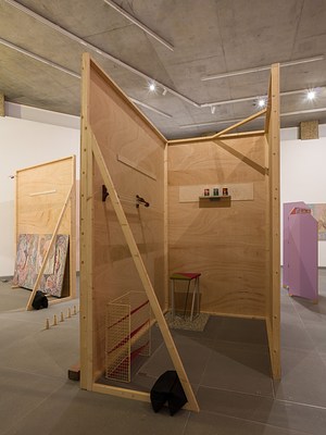 Image 14 of 40