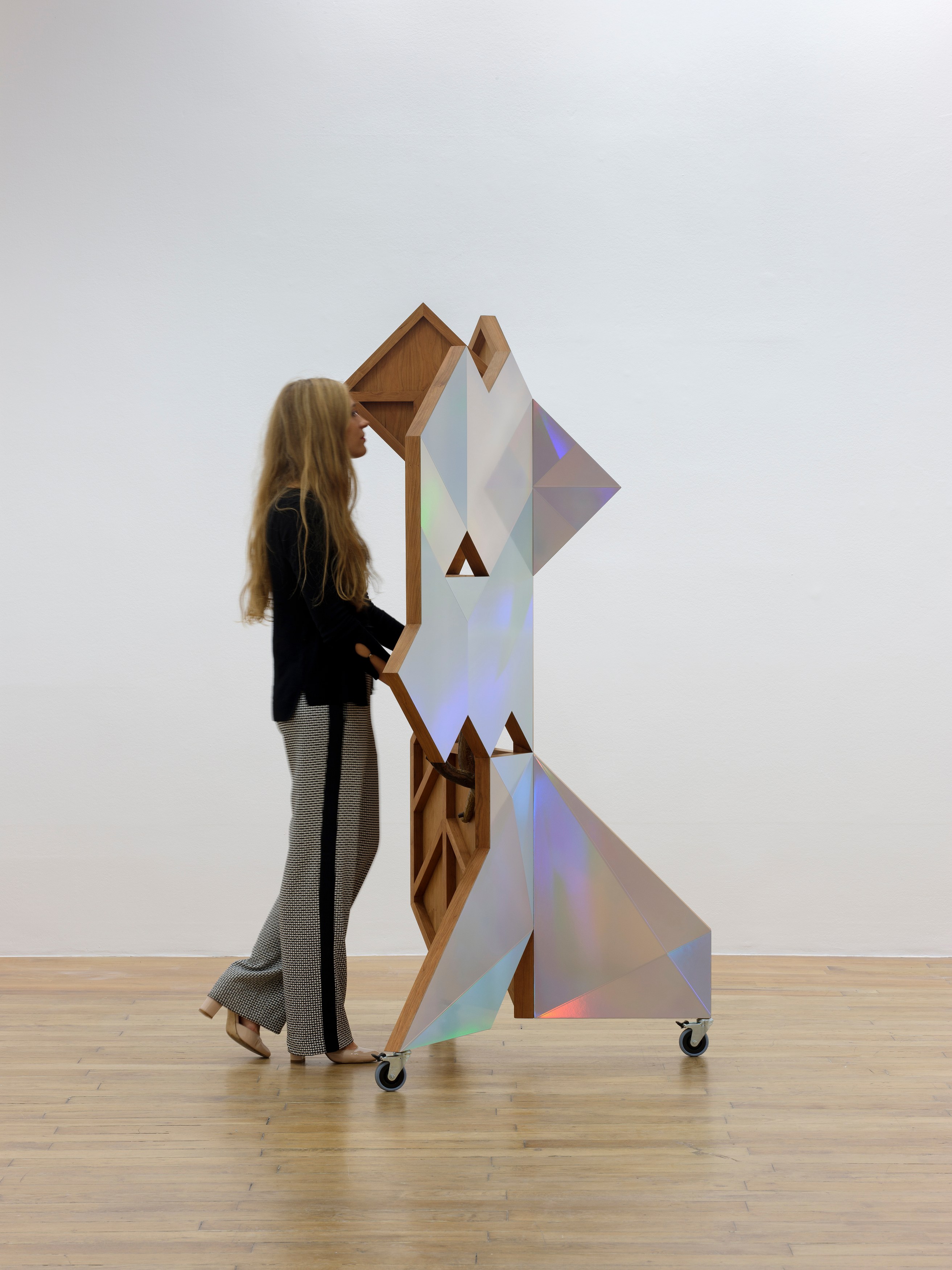 Haegue Yang, Quasi-ESP at Galerie Chantal Crousel, photo 14