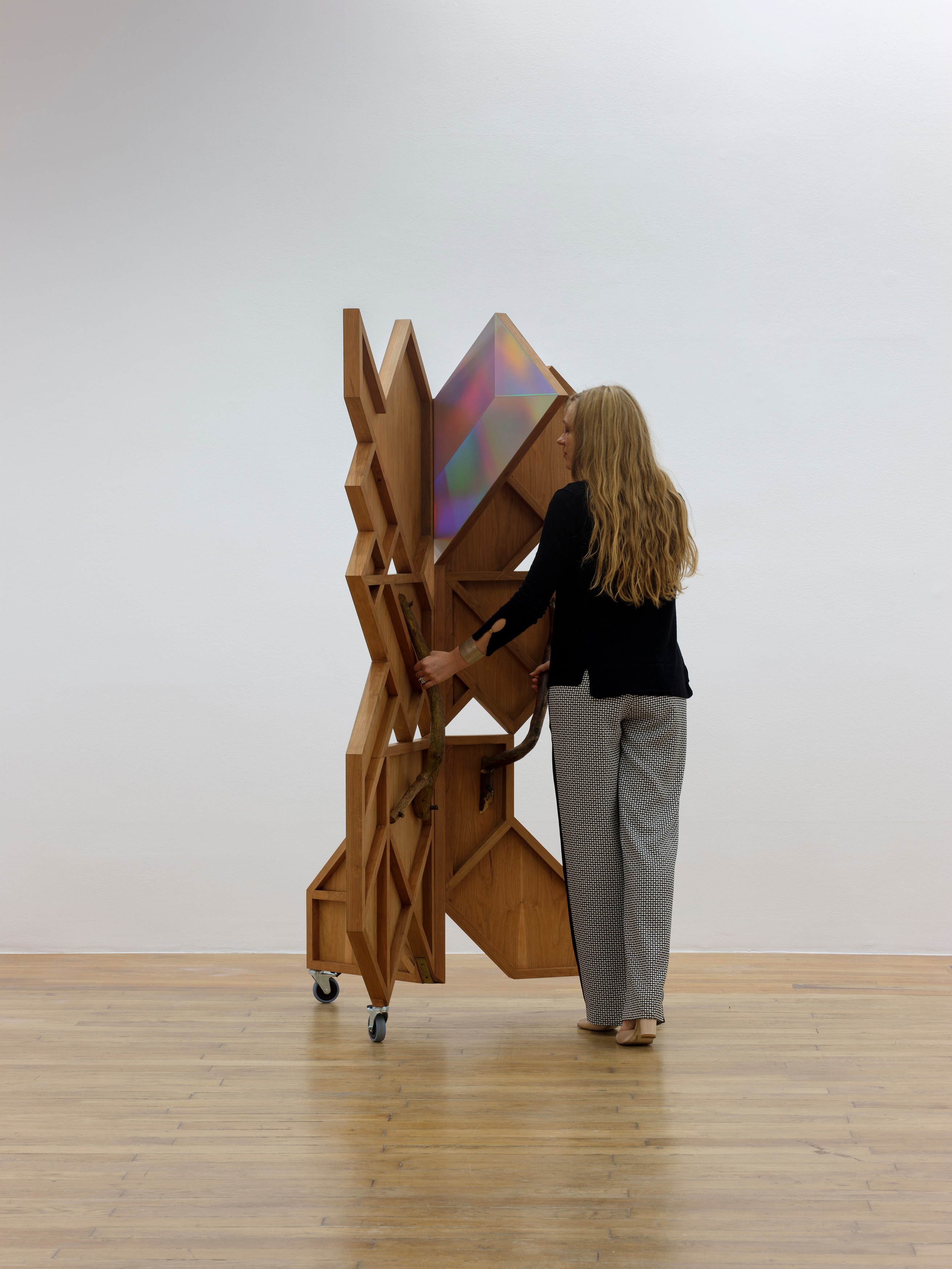 Haegue Yang, Quasi-ESP at Galerie Chantal Crousel, photo 16