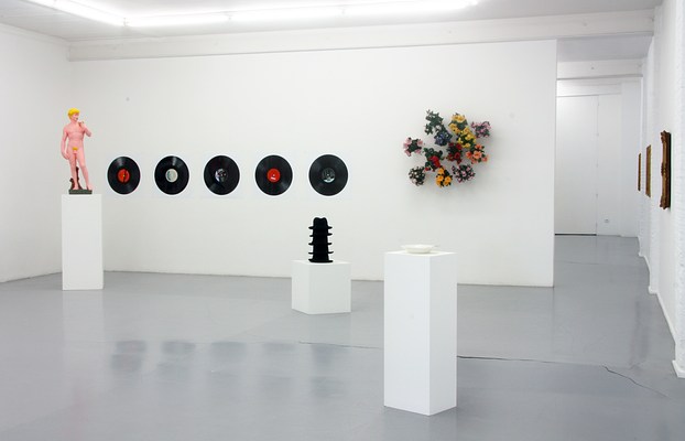 Image 4 of 40