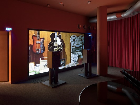 Image 1 of 6