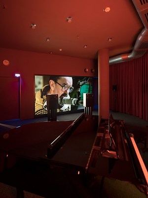 Image 2 of 6