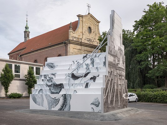 Image 4 of 6