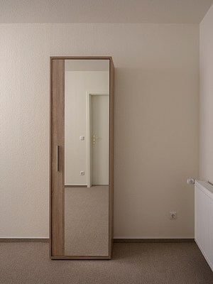 Image 4 of 6