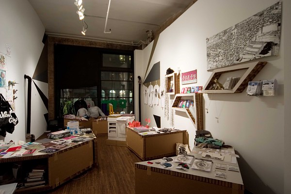 Image 1 of 6