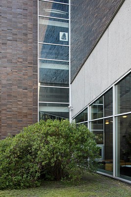Image 4 of 148