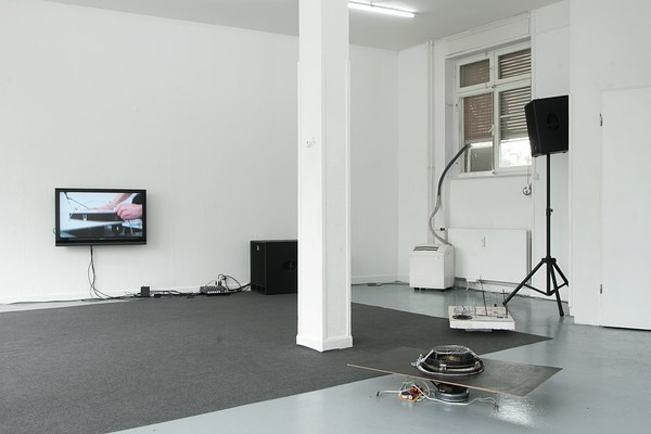 Image 4 of 30