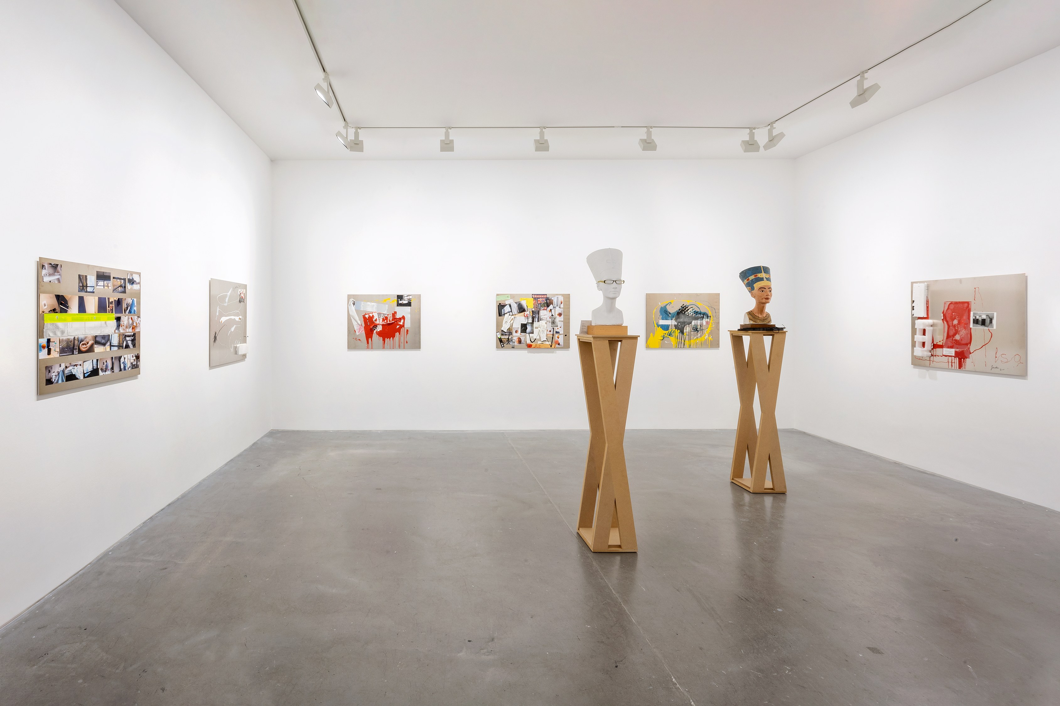 Isa Genzken, Paris New York 2020 at Josh Smith Studio, Brooklyn, photo 19