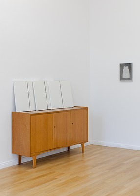 Image 3 of 28