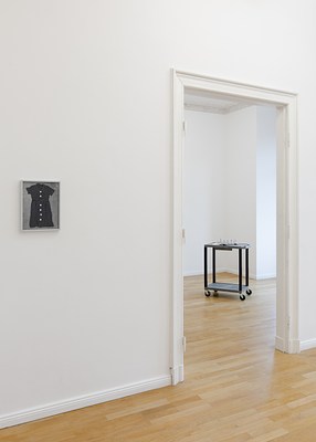 Image 4 of 28