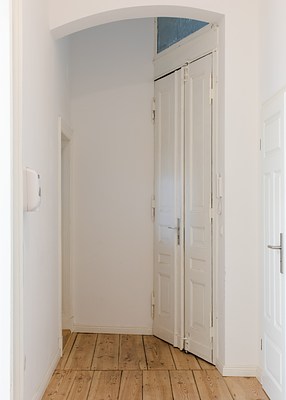 Image 17 of 28