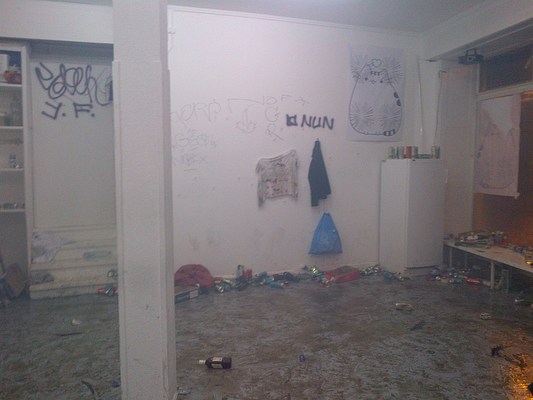 Image 3 of 37