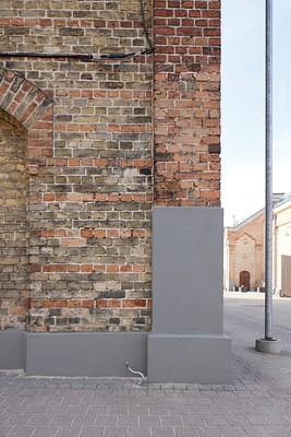 Image 2 of 113