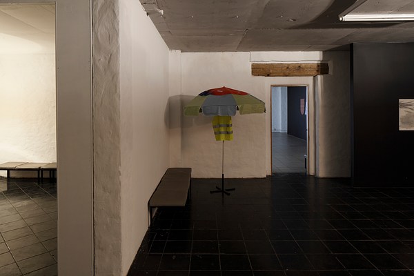 Image 4 of 90
