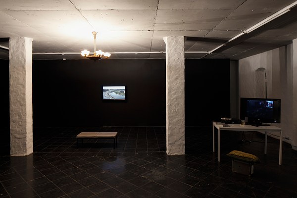 Image 2 of 90