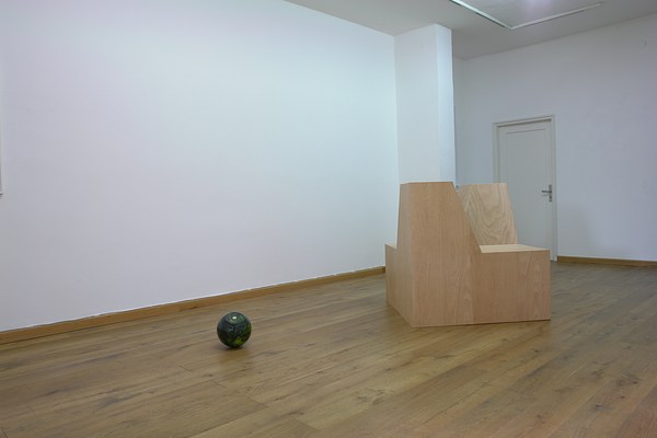 Image 4 of 10