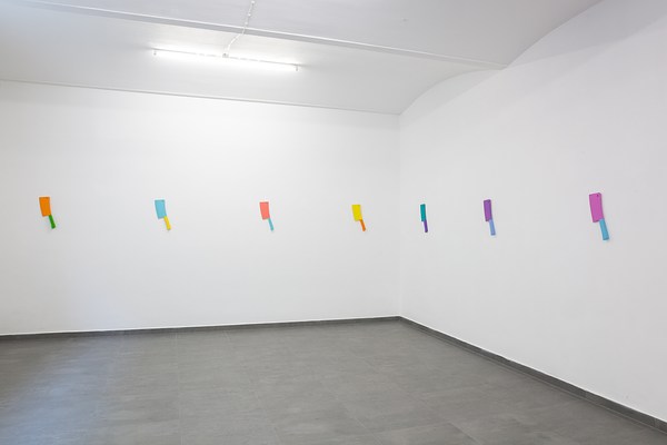 Image 2 of 32
