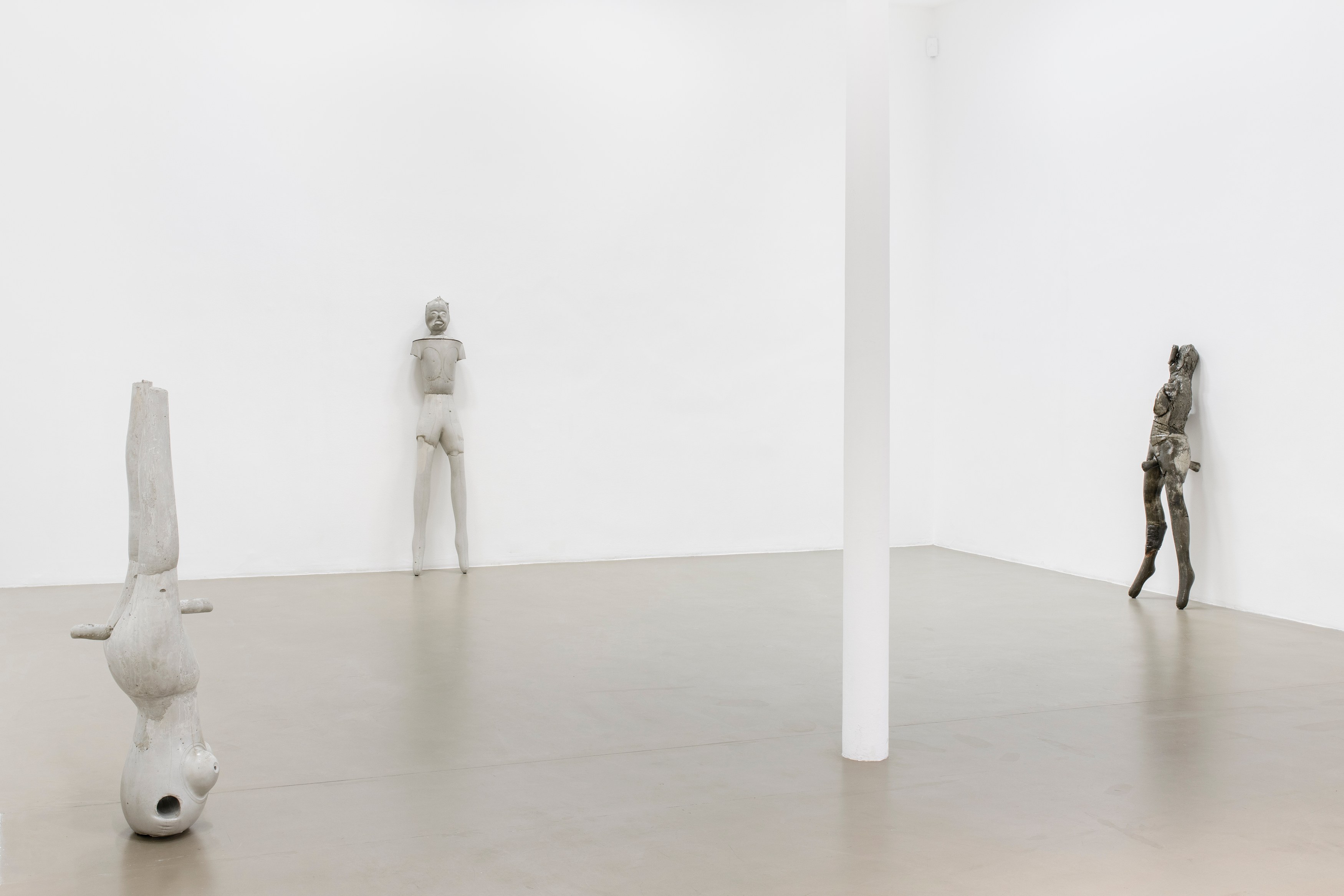 Jean-Luc Moulène, Implicites & Objets at Galerie Chantal Crousel, photo 4