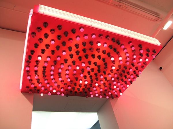 Philippe Parreno, Suicide in Vermillon Sands at Petzel, photo 13