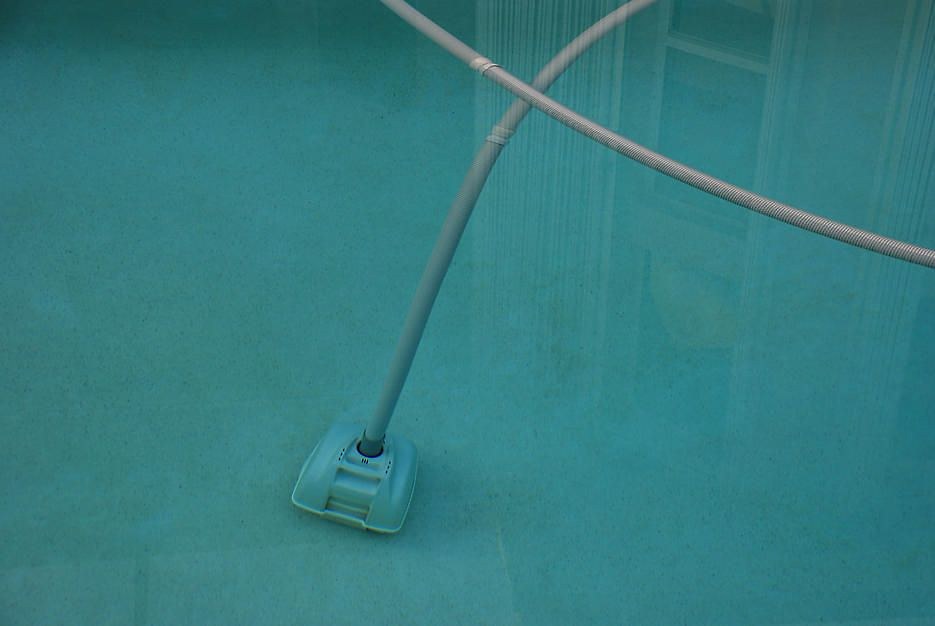 Troy Brauntuch, Untitled at Petzel, photo 9