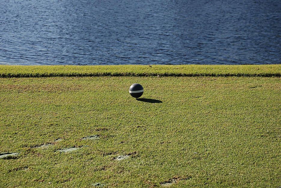 Troy Brauntuch, Untitled at Petzel, photo 8
