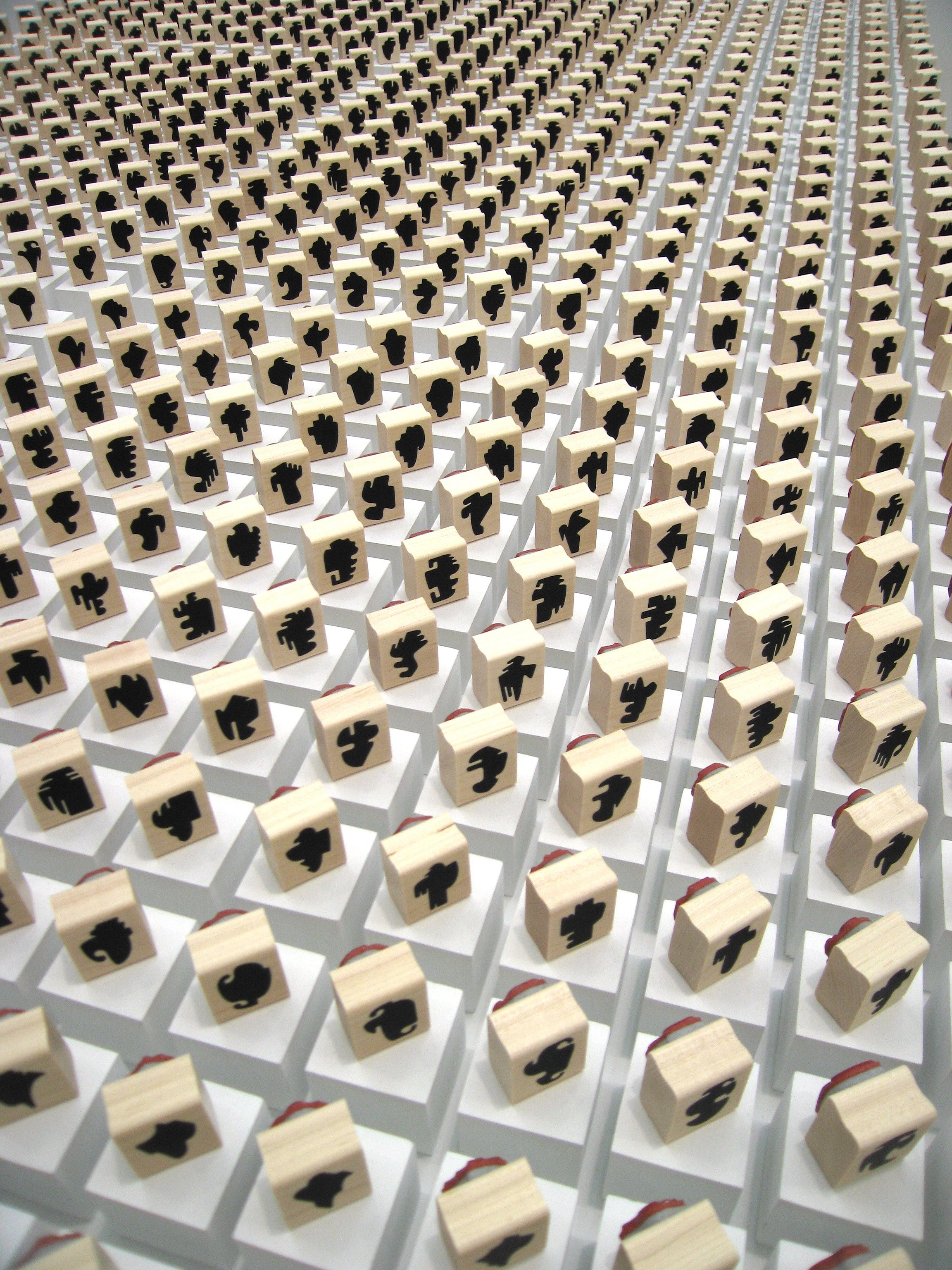 Allan McCollum, Shapes from Maine at Petzel, photo 5