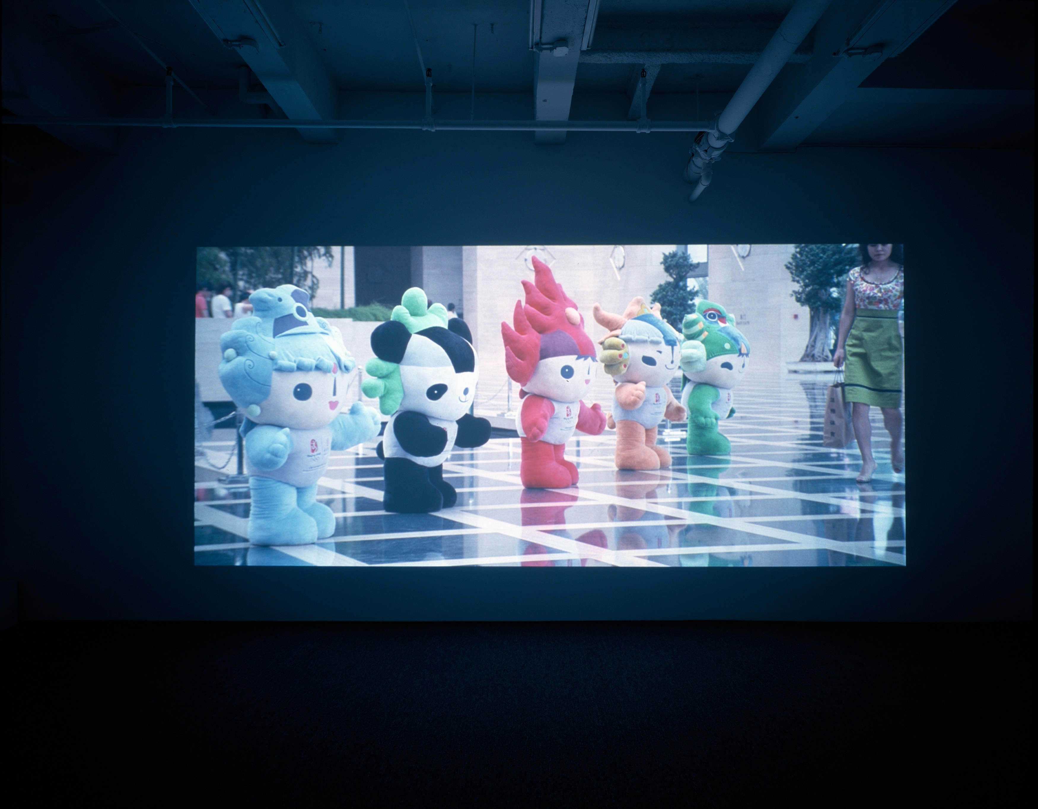 Sarah Morris, Beijing at Petzel, photo 3