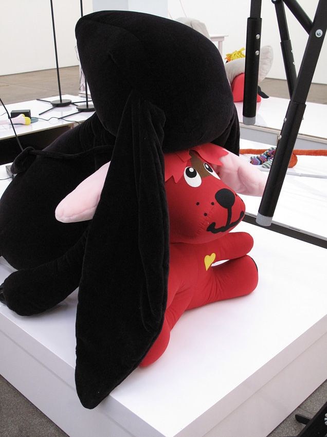 Cosima von Bonin, The Juxtaposition of Nothings at Petzel, photo 10