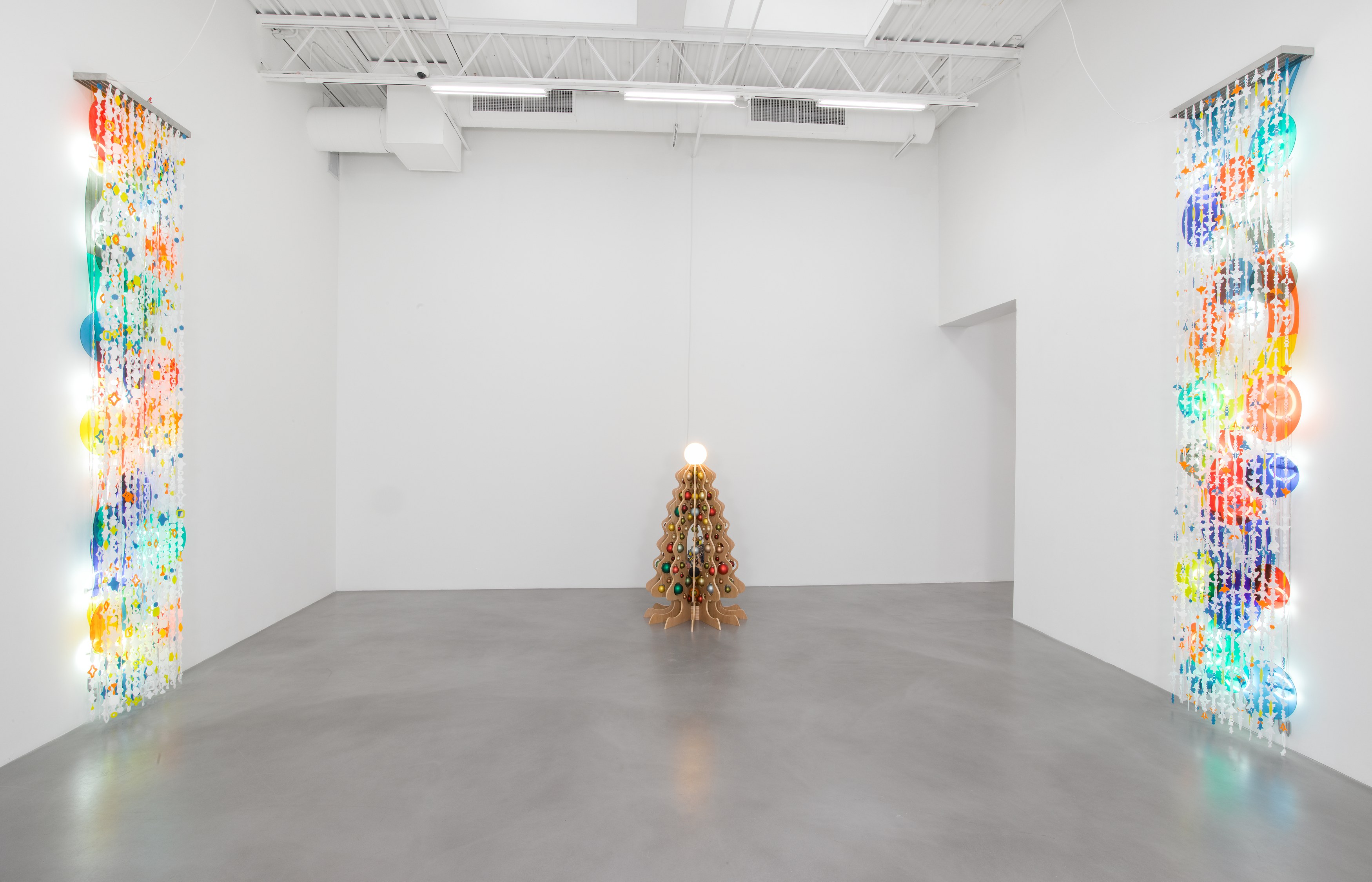 Jorge Pardo, Inert at Petzel, photo 3