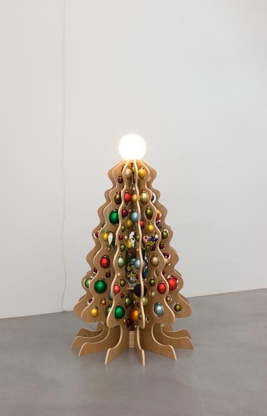 Jorge Pardo, Inert at Petzel, photo 7