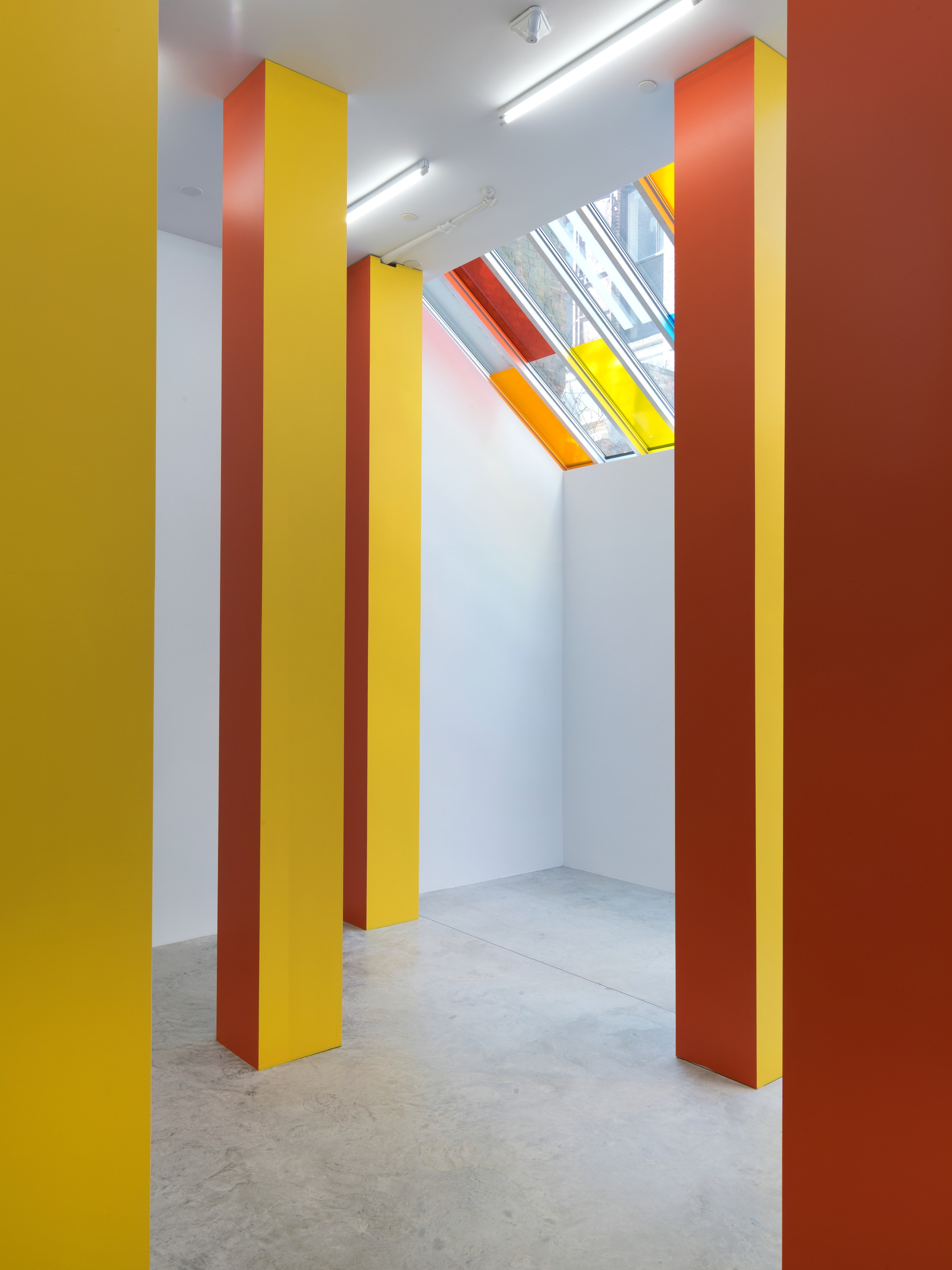 Daniel Buren, To Align: works in situ 2017 at Bortolami, photo 26