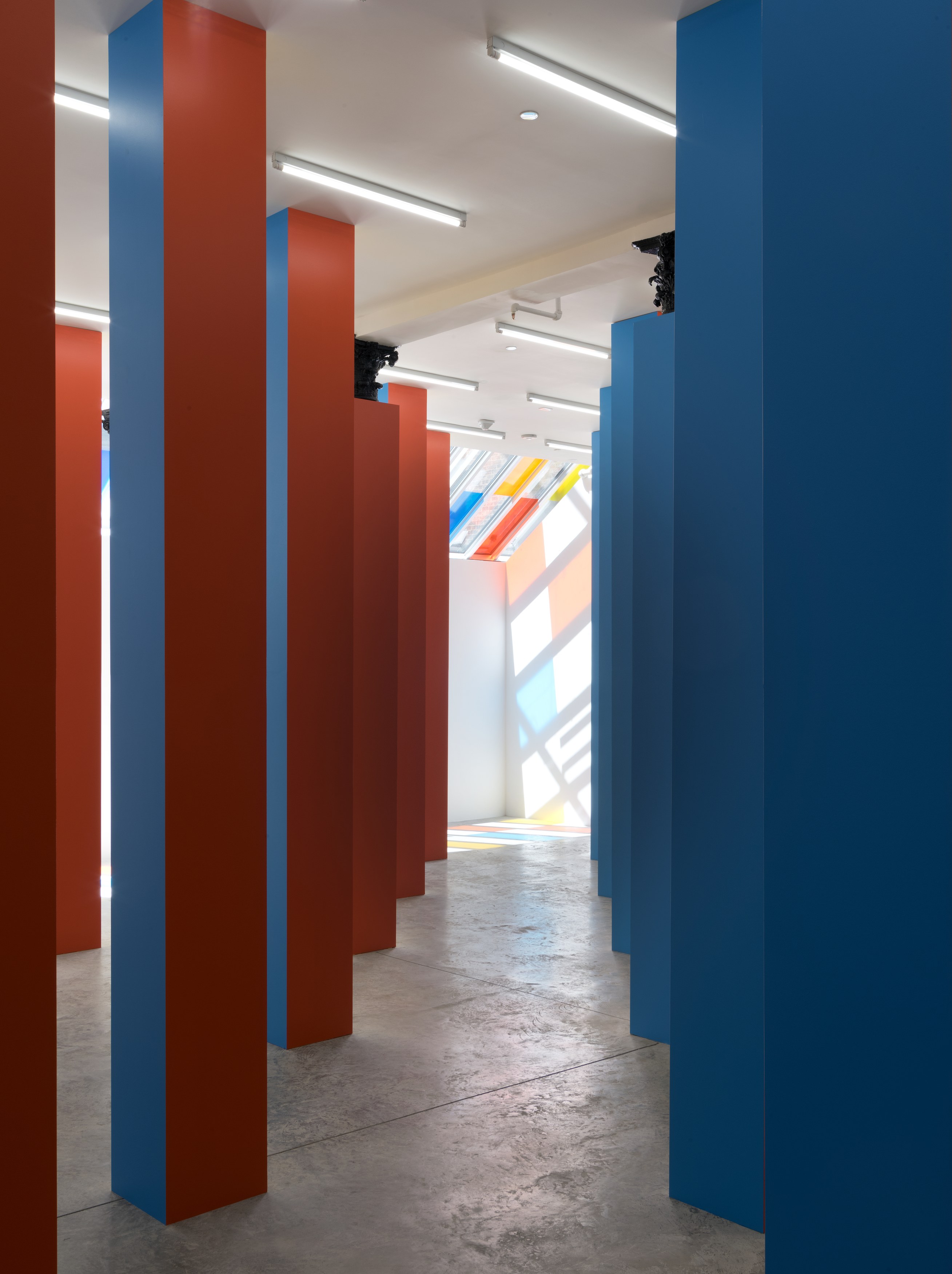 Daniel Buren, To Align: works in situ 2017 at Bortolami, photo 33
