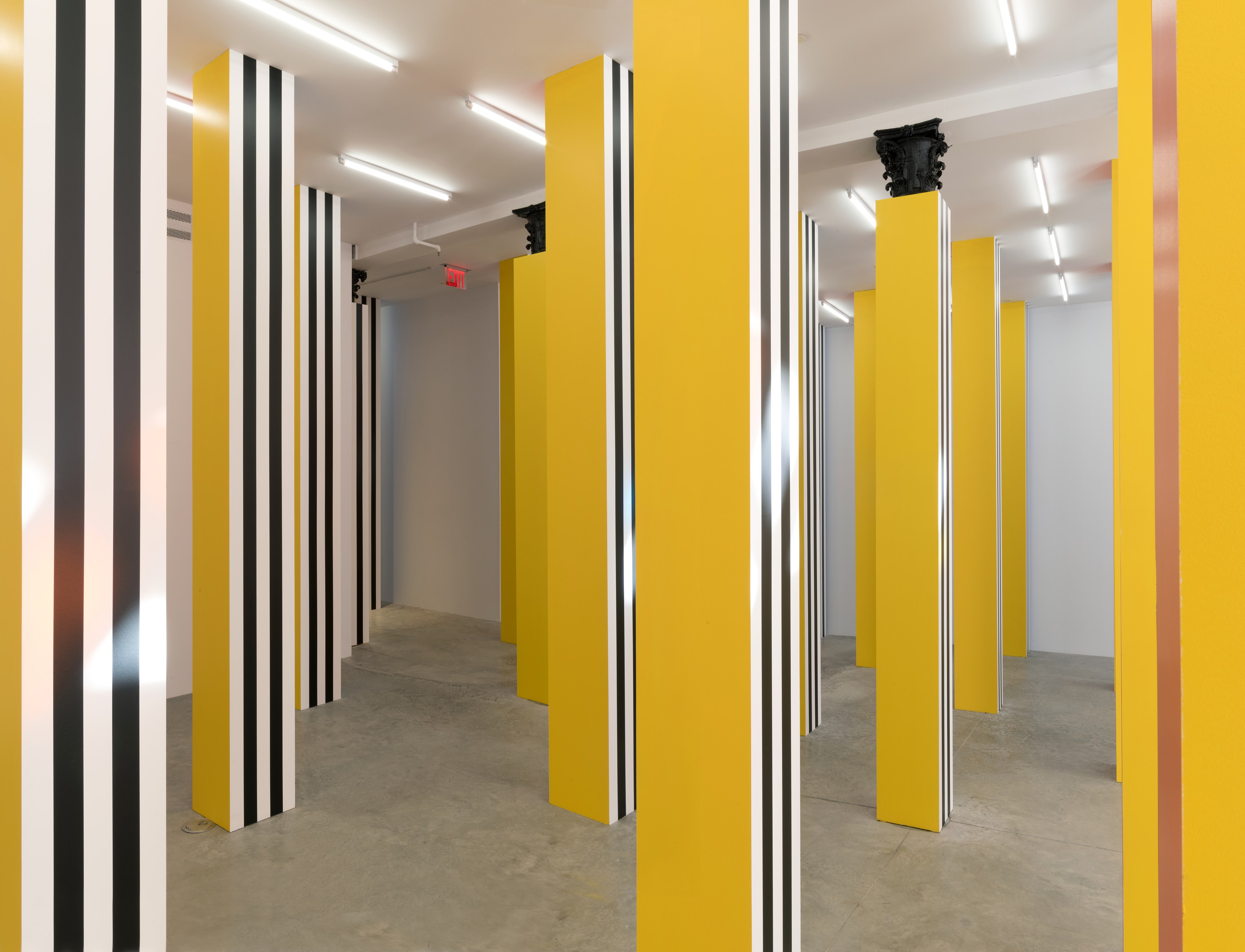 Daniel Buren, To Align: works in situ 2017 at Bortolami, photo 40
