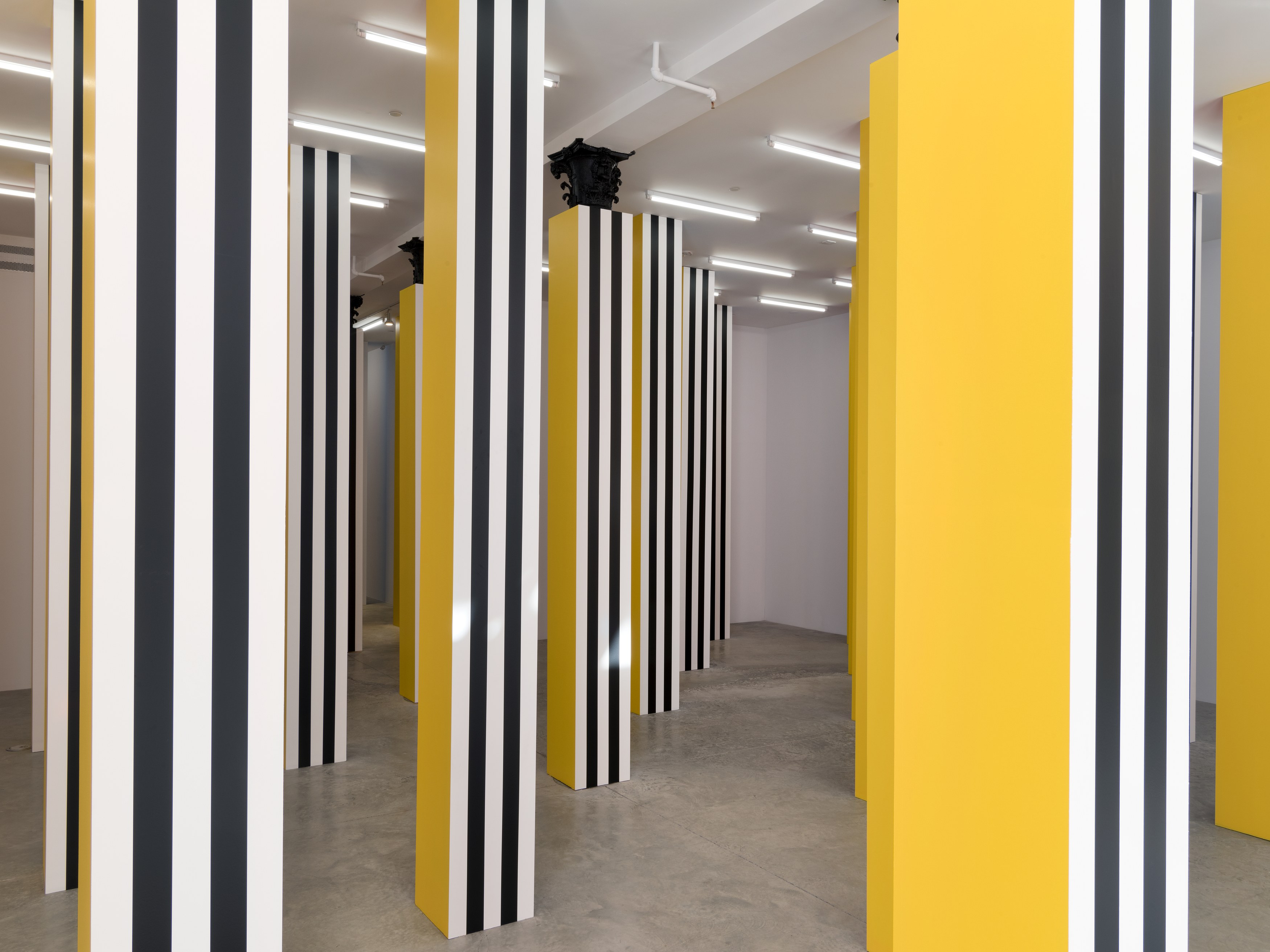 Daniel Buren, To Align: works in situ 2017 at Bortolami, photo 41
