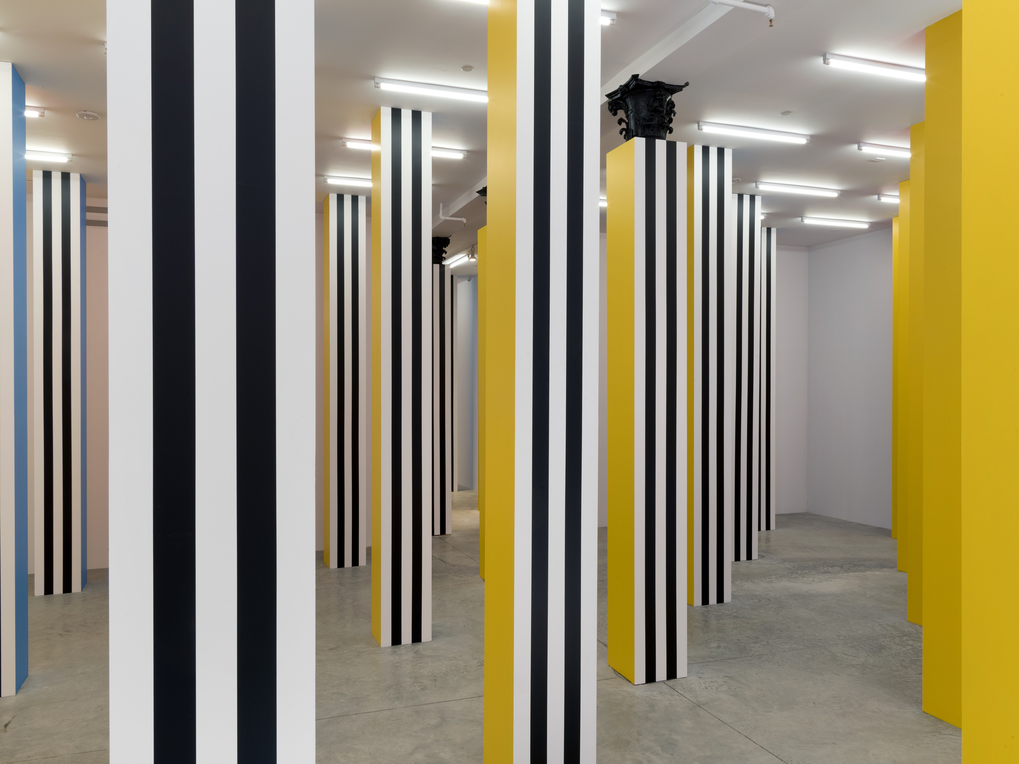 Daniel Buren, To Align: works in situ 2017 at Bortolami, photo 43