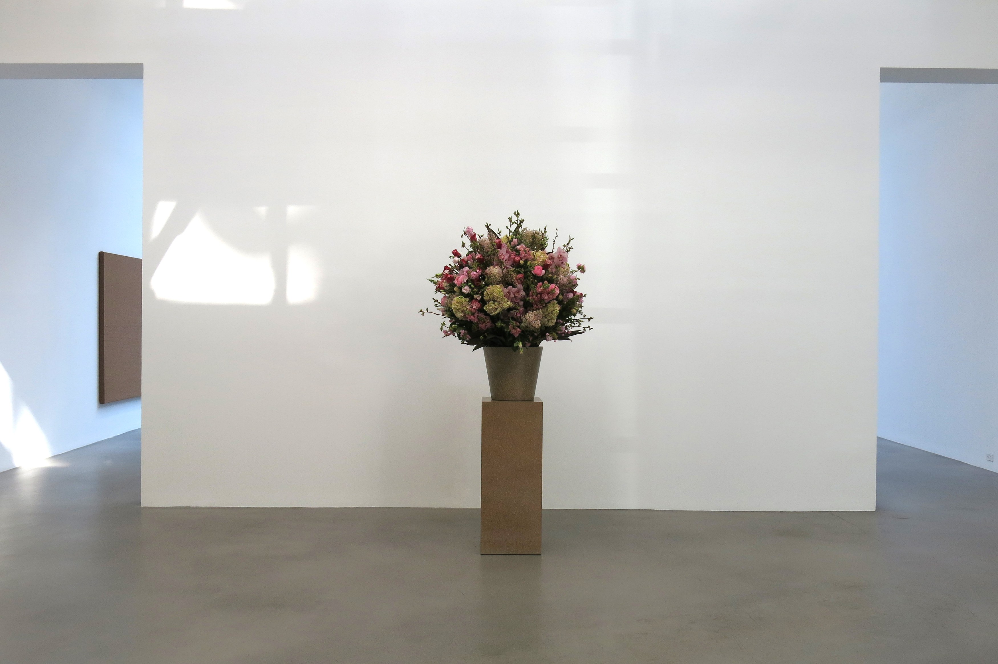 Willem de Rooij, Rye Wonk at Petzel, photo 2