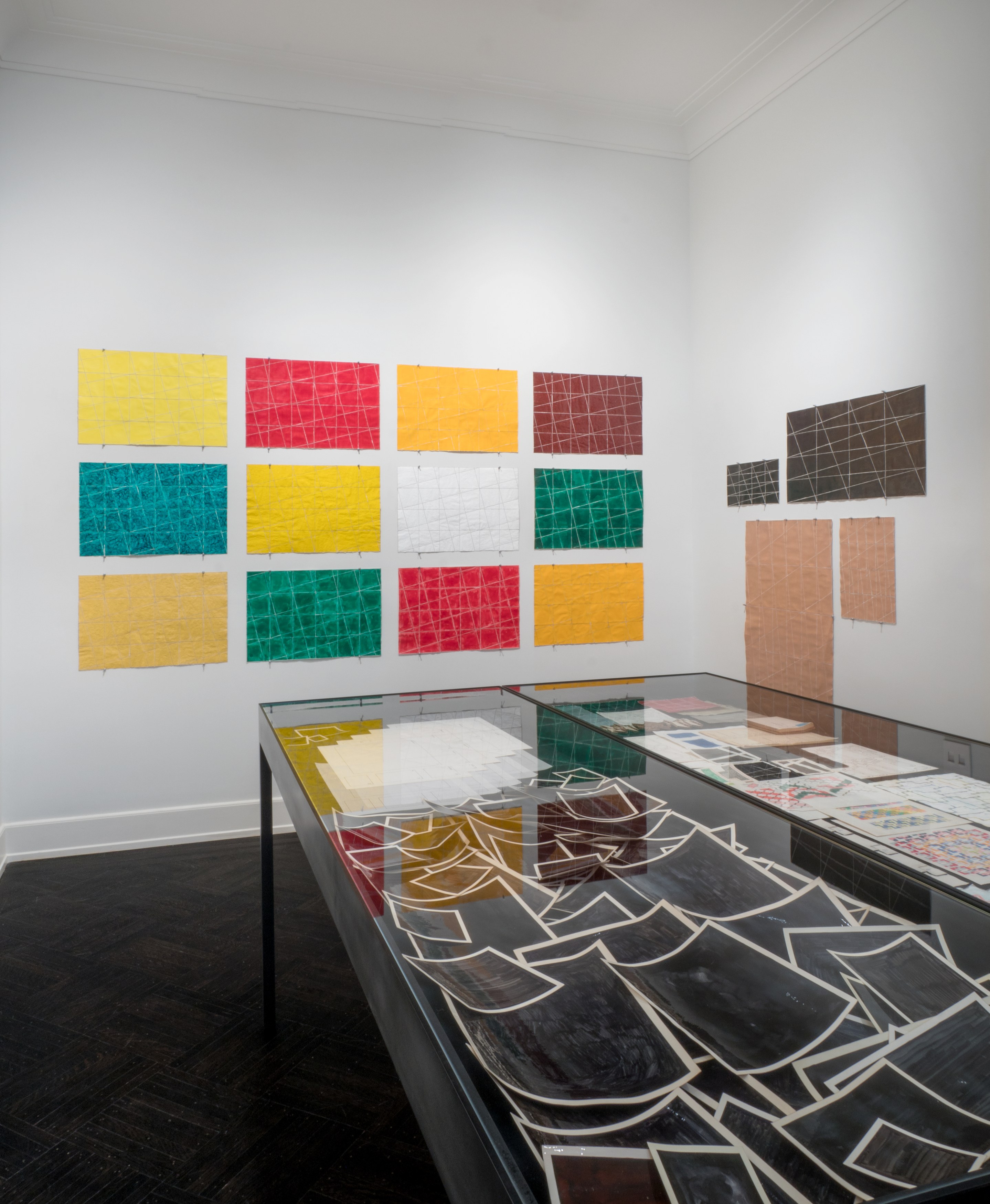 Allan McCollum, Works: 1968–1977 at Petzel, photo 14
